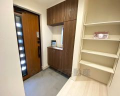 シューズクローゼットとは別に収納あり