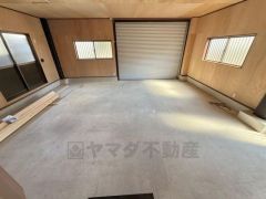 広々ガレージあり（電動シャッター）