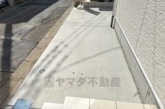 自転車やバイク置き場として活用いただけるスペース