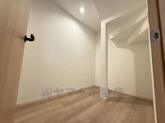 階段下も有効活用できます。