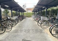 バイク置き場もあり