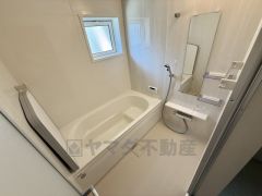 浴室乾燥機付きで、雨の日や花粉が気になる季節でも、洗濯物を夜の間に乾かせるため家事が捗ります