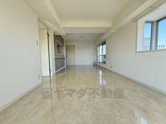 二面採光を活かした通風の良さにより、夏場も風が通り抜けて涼やかに過ごせます。