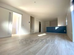 リビングイン階段採用